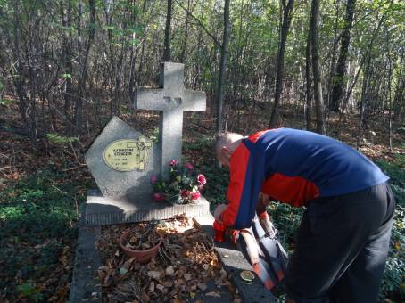 Wizyta na cmentarzu na Biedroniwce - 10.10.2015 r.